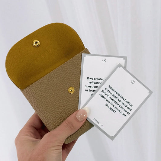 Vegan Leather Travel Pakk - Pakks